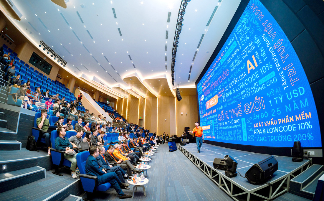 Công nghệ Việt Nam vang danh quốc tế trong 2023, xây dựng Hòa Bình chinh phục châu Phi