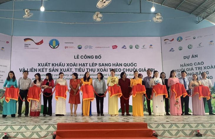 Tài sản của Phạm Nhật Vượng tăng thêm 214 triệu USD, An Giang xuất khẩu 13 tấn xoài hạt lép sang Hàn Quốc